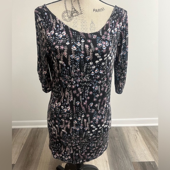 Black Floral Maternity Top! - Picture 1 of 15